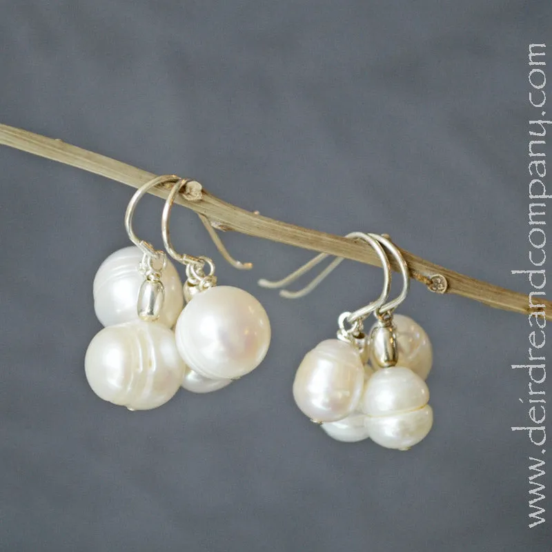 Big Pearl Too Earrings ~ White