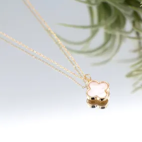 Clover Necklace Mother of Pearl Gold